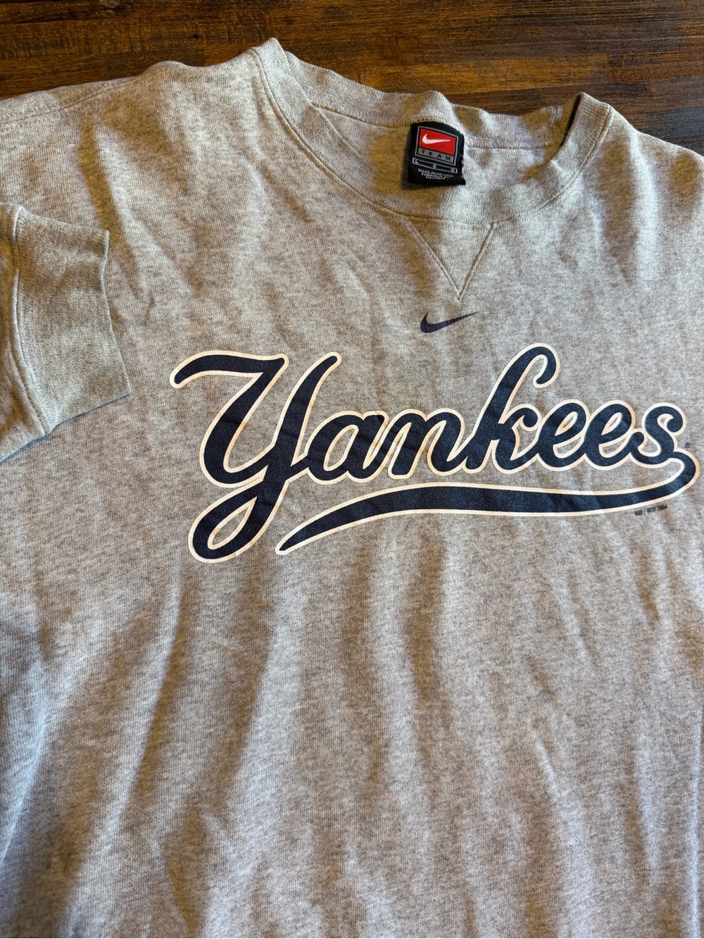 NY Yankees Nike Crewneck Sweatshirt Large Gray Center Swoosh Vintage 2004 Y2K***